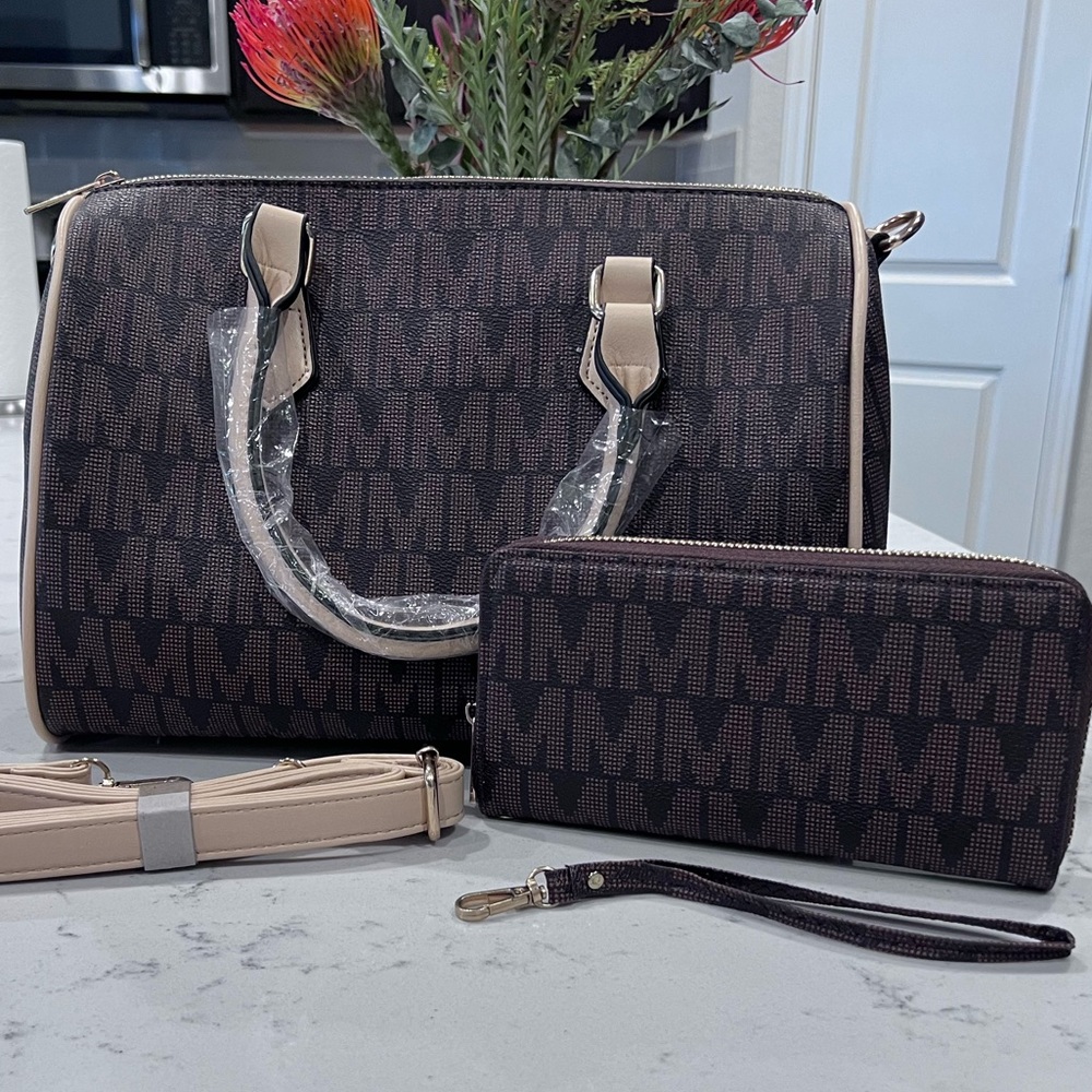 Nwt - Satchel Handbag With Matching Wallet Wristl… - image 1